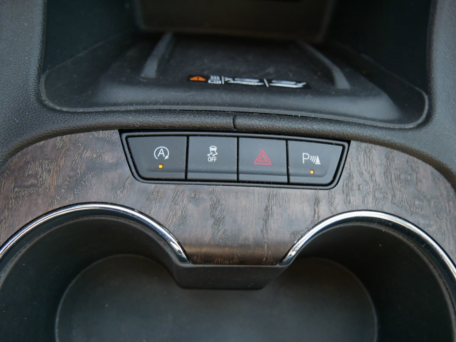 Used 2023 GMC Acadia Denali w/ Black Diamond Edition image 18