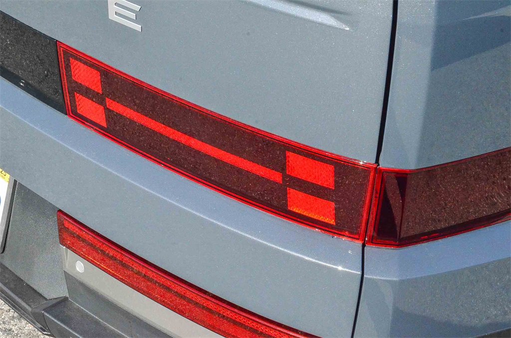 Used 2024 Hyundai Santa Fe Limited image 6