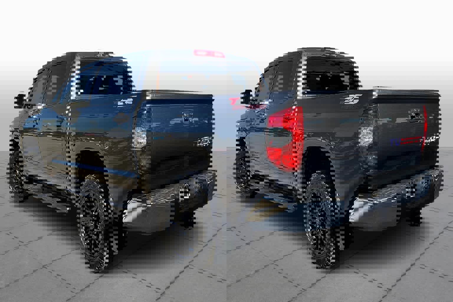 Used 2019 Toyota Tundra SR5 w/ SR5 Upgrade Package image 12