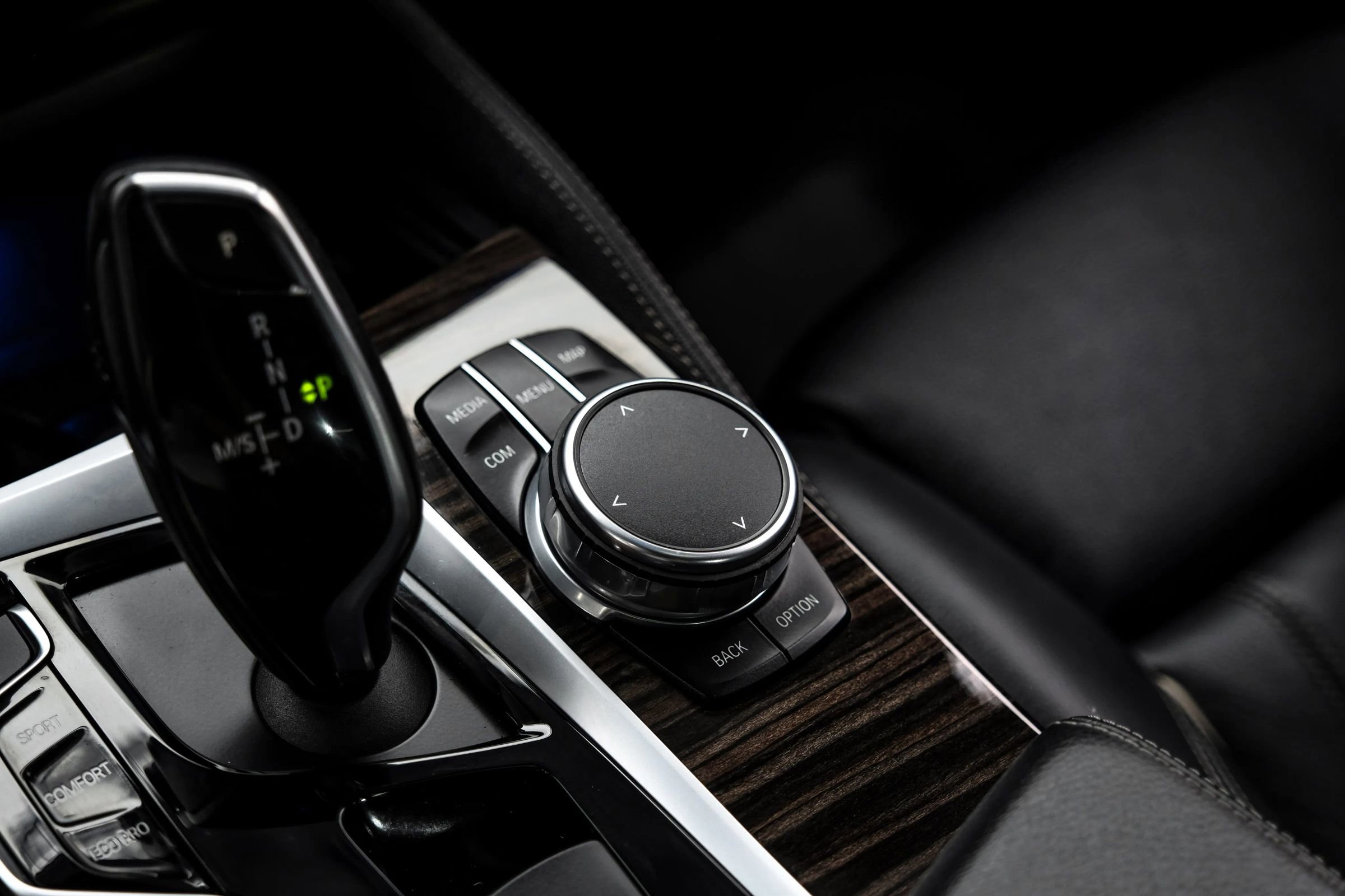 Used 2018 BMW 540i w/ M Sport Package RWD image 31