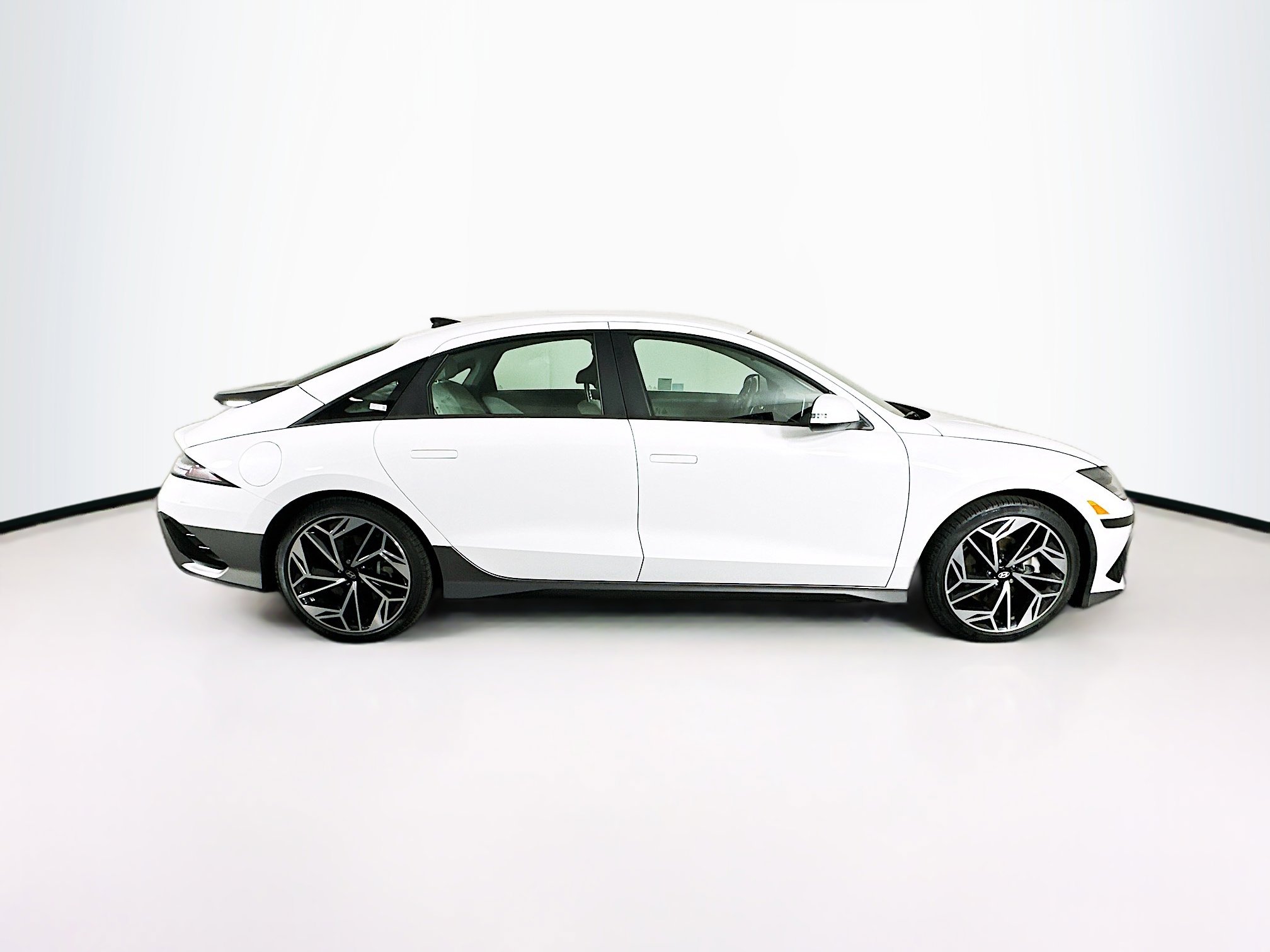 Used 2024 Hyundai Ioniq 6 Limited RWD image 10