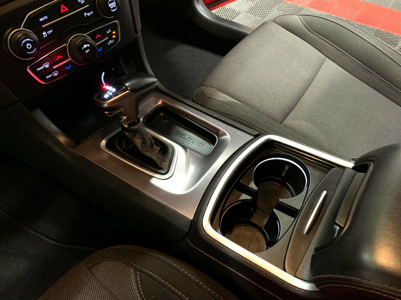 Used 2022 Dodge Charger SXT image 36