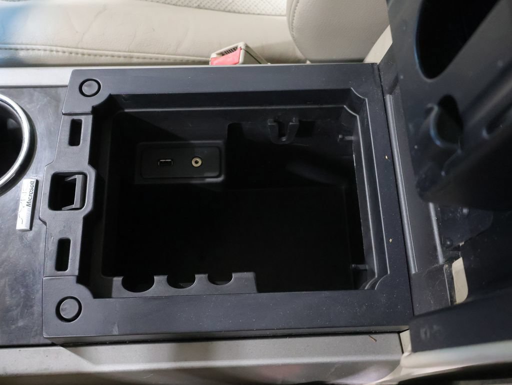 Used 2012 Ford Expedition Limited AWD/4WD image 32