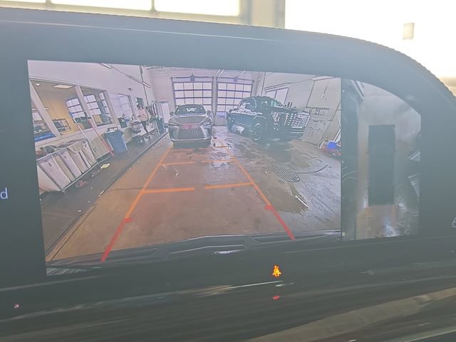Certified 2024 Cadillac Escalade Premium Luxury AWD/4WD image 24