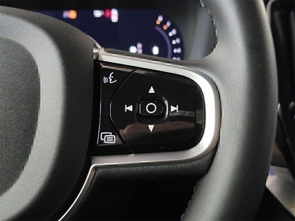 New 2026 Volvo XC90 B5 Core w/ Protection Package image 29