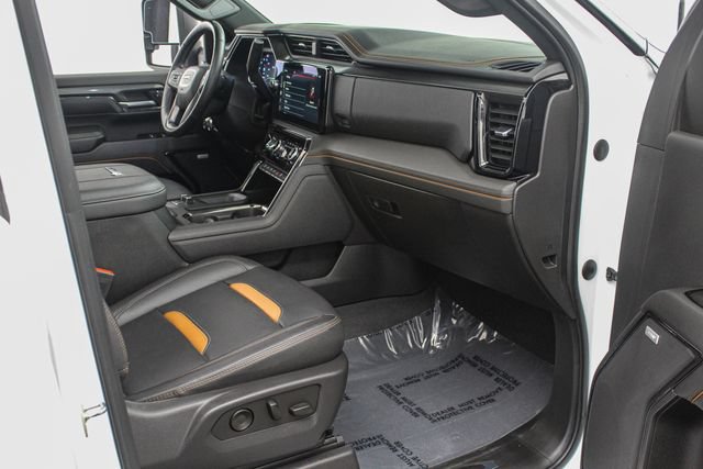 Used 2024 GMC Sierra 2500 AT4 w/ AT4 Preferred Package AWD/4WD image 18