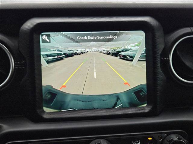 Used 2022 Jeep Gladiator Overland w/ Popular Equipment Package AWD/4WD image 12