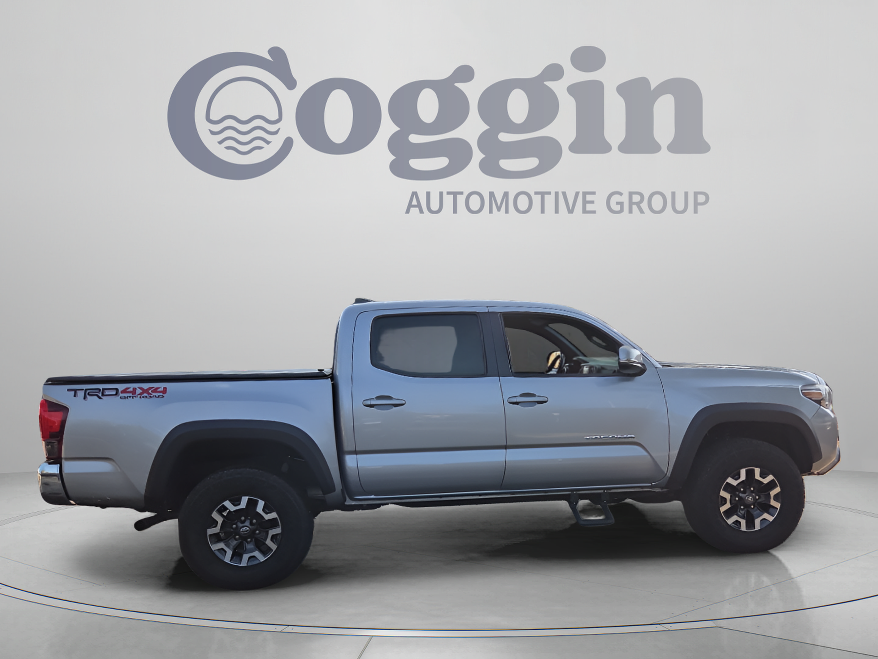Used 2019 Toyota Tacoma TRD Off-Road AWD/4WD image 6