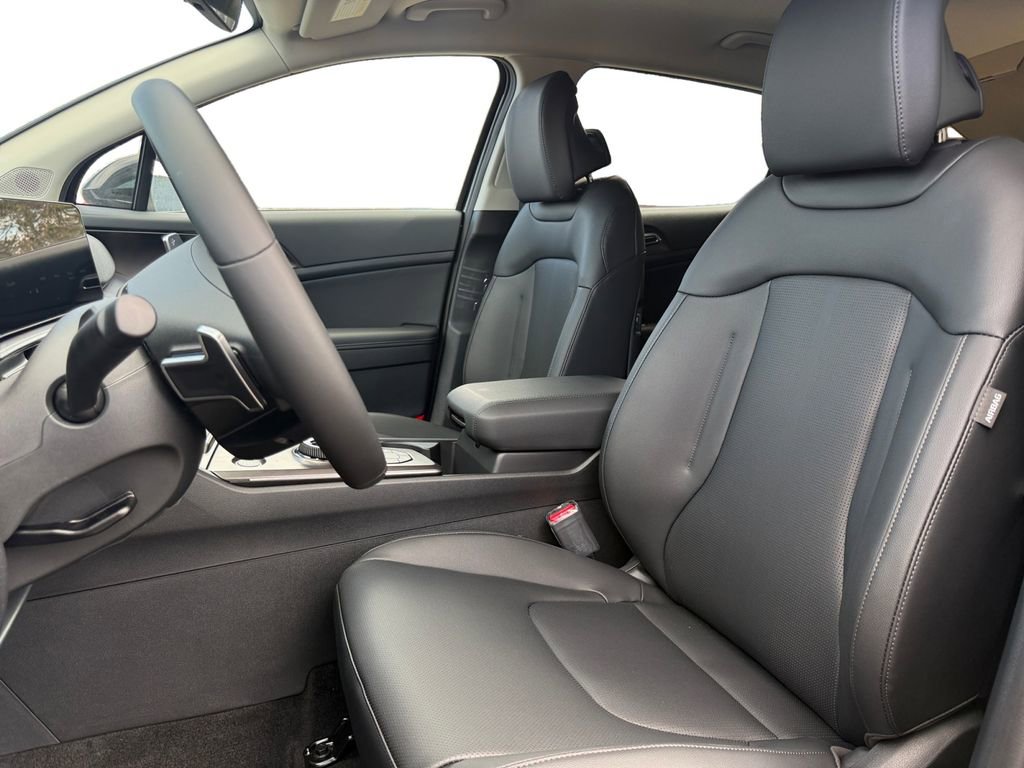 New 2026 Kia Sportage EX image 9