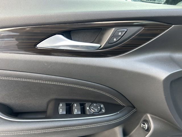 Used 2018 Buick Regal Essence w/ Driver Confidence Package #1 image 10