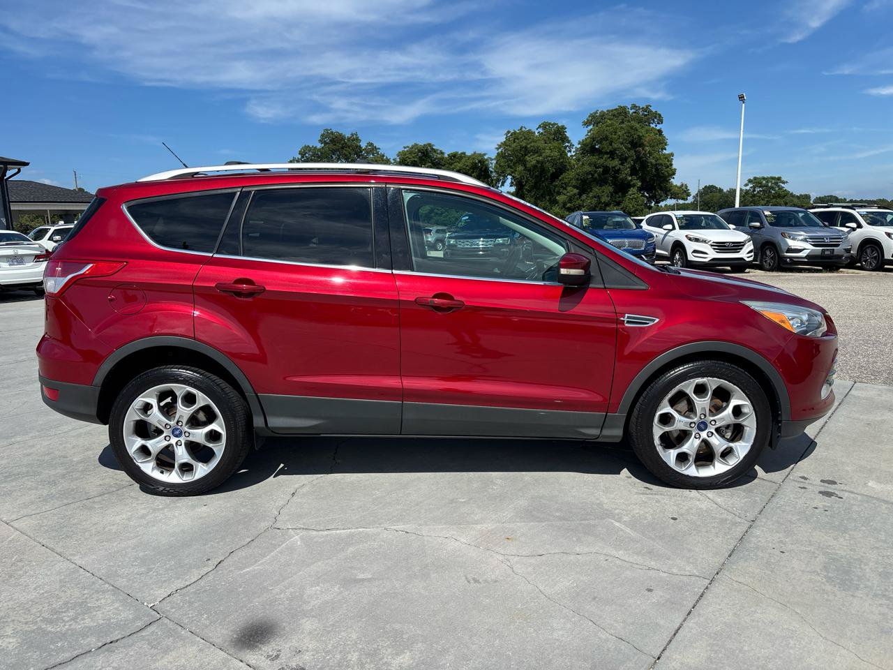 Used 2013 Ford Escape Titanium w/ Class II Trailer Tow Pkg AWD/4WD image 3