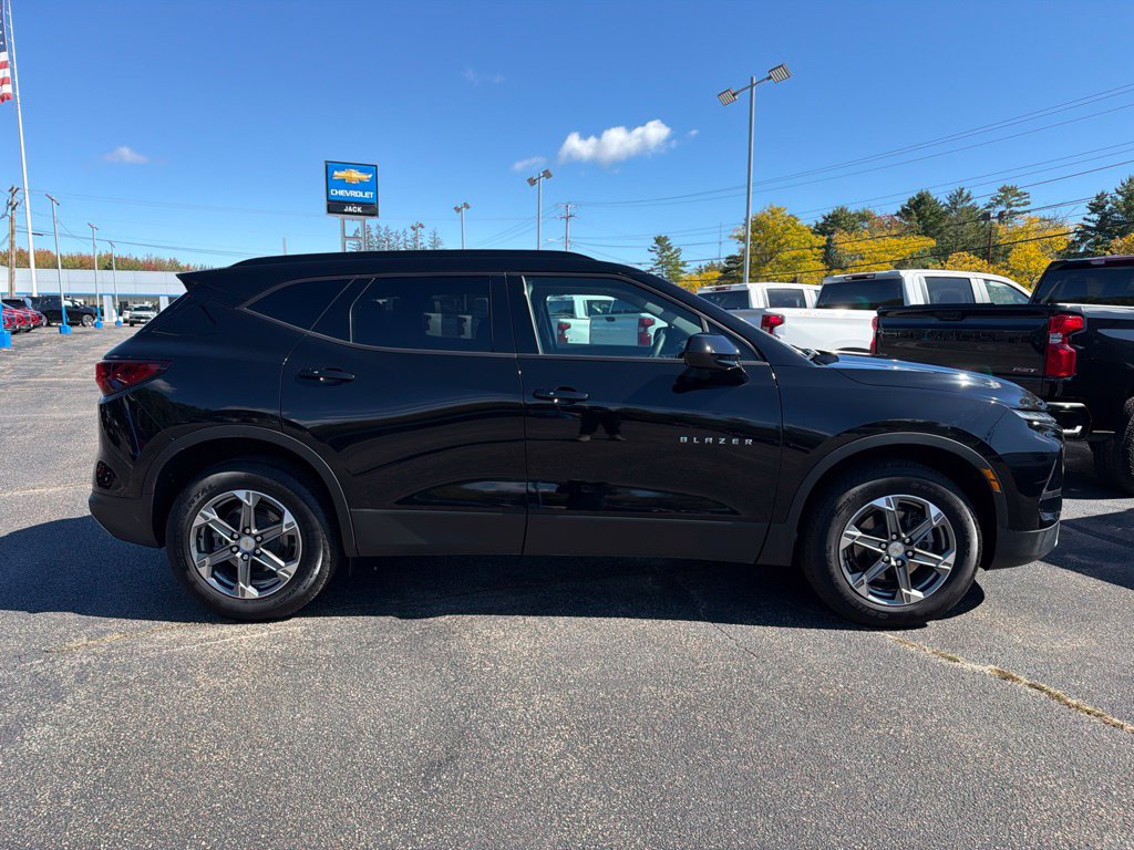 Used 2024 Chevrolet Blazer LT w/ Convenience Package AWD/4WD image 8