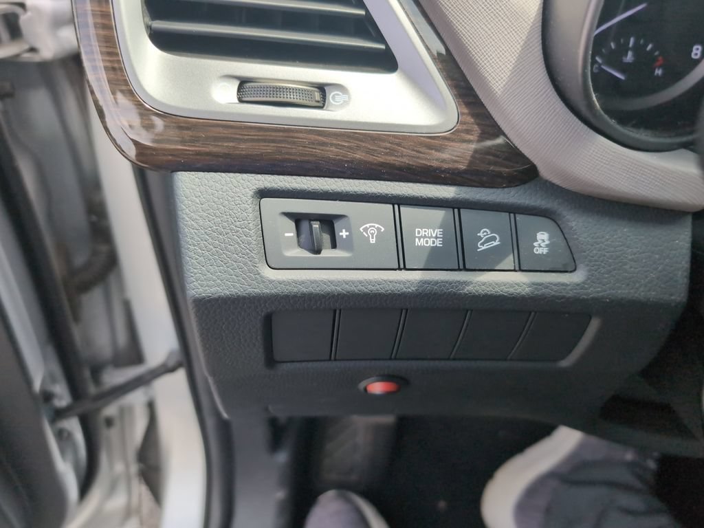 Used 2018 Hyundai Santa Fe Sport FWD image 11