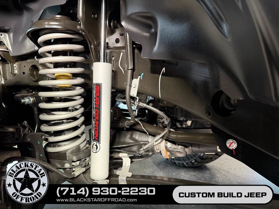 Used 2024 Jeep Wrangler Unlimited AWD/4WD image 21