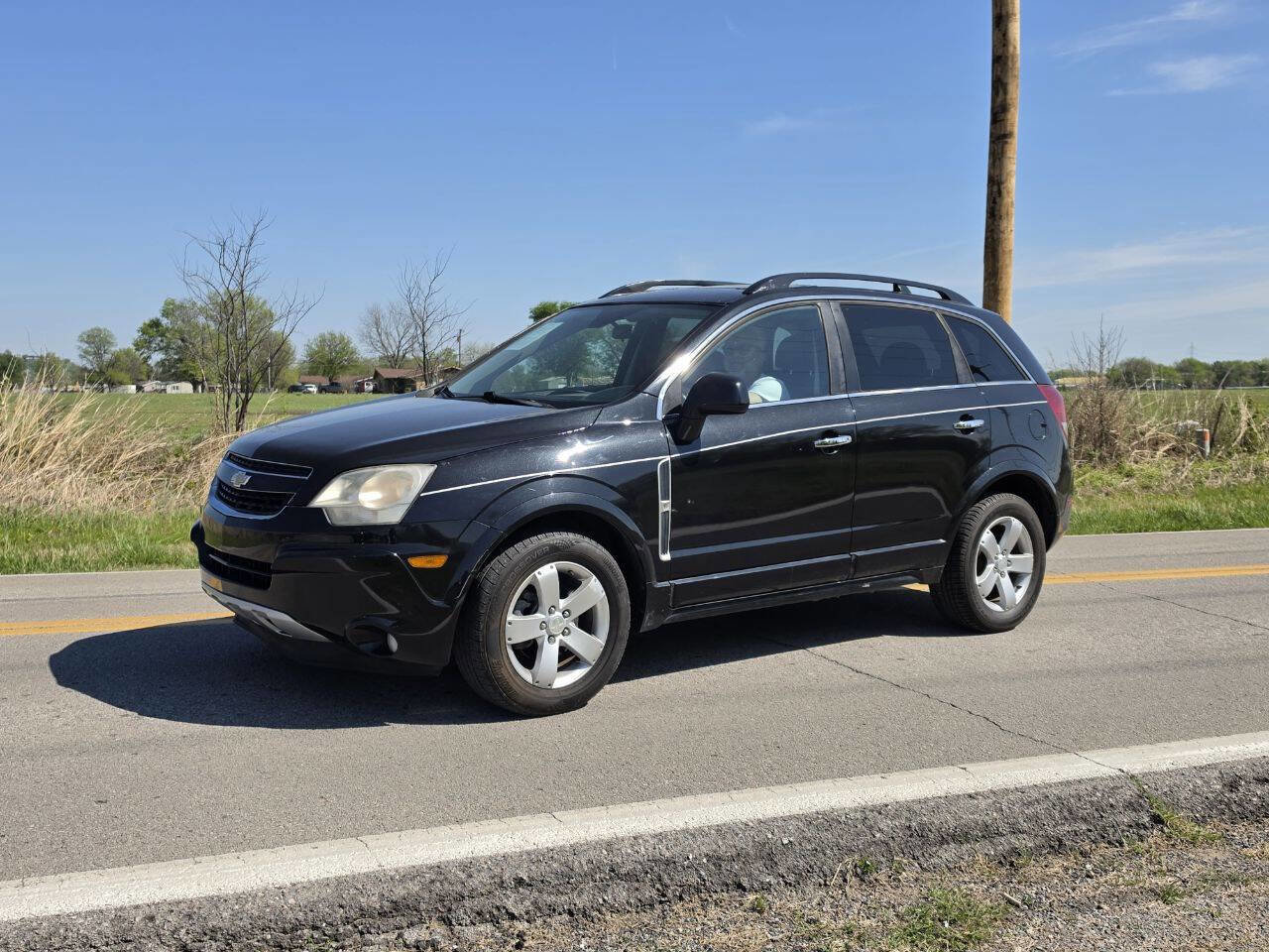 Used 2012 Chevrolet Captiva Sport LT w/ Convenience Package FWD image 2