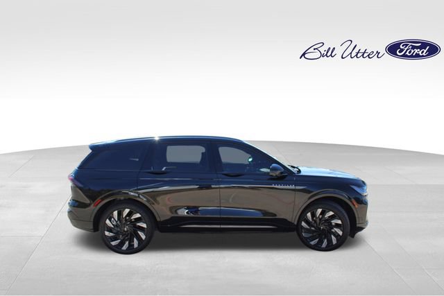 Used 2024 Lincoln Nautilus Reserve w/ Equipment Group 202A AWD/4WD image 4