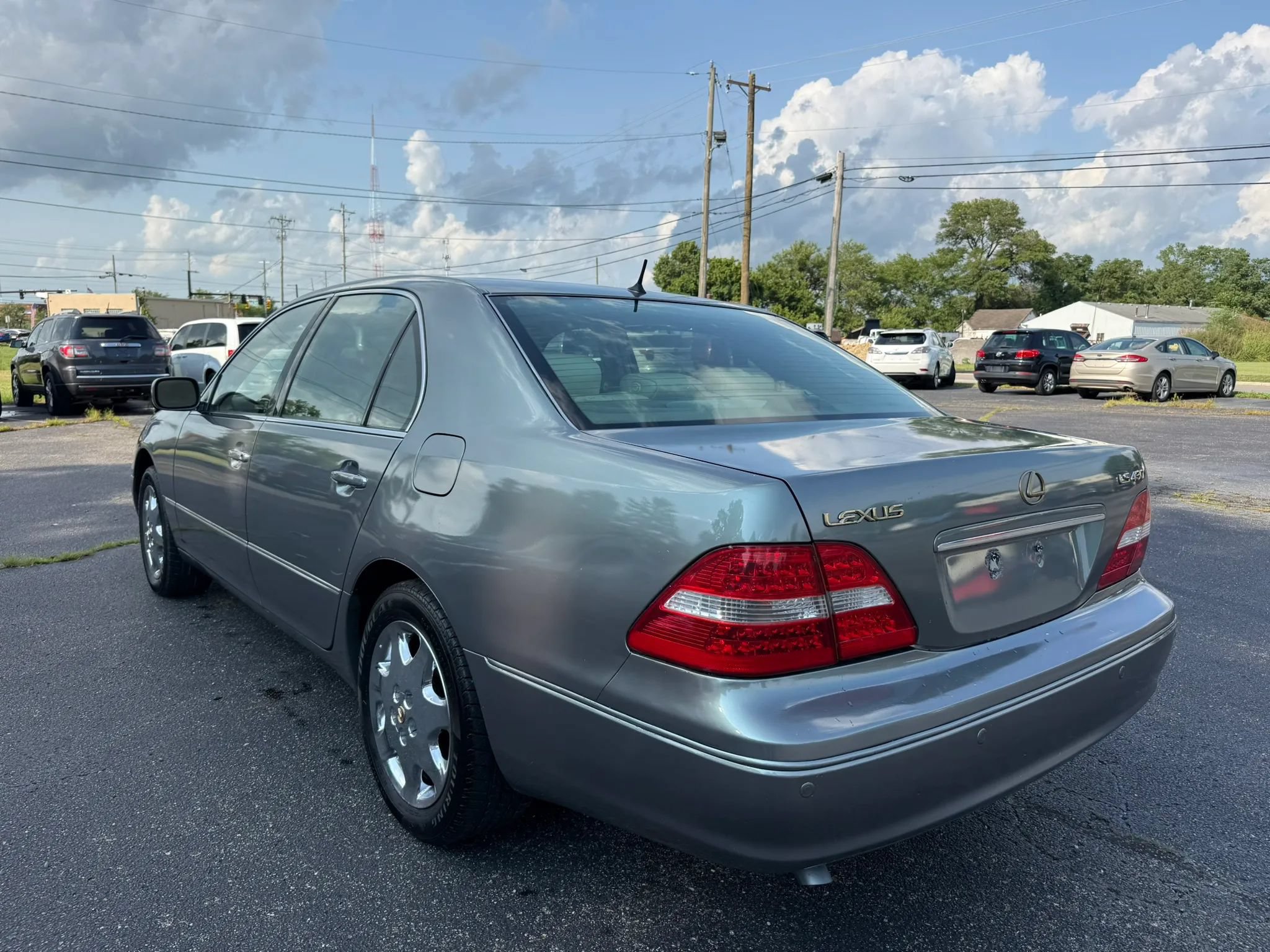 Used 2001 Lexus LS 430 RWD image 4