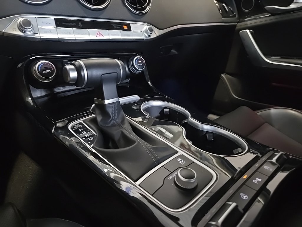 Used 2019 Kia Stinger AWD/4WD image 22