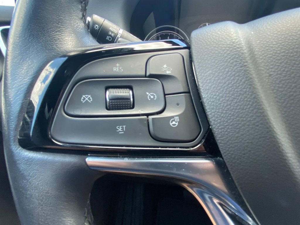 Used 2022 Buick Enclave Essence w/ Experience Buick Package image 31