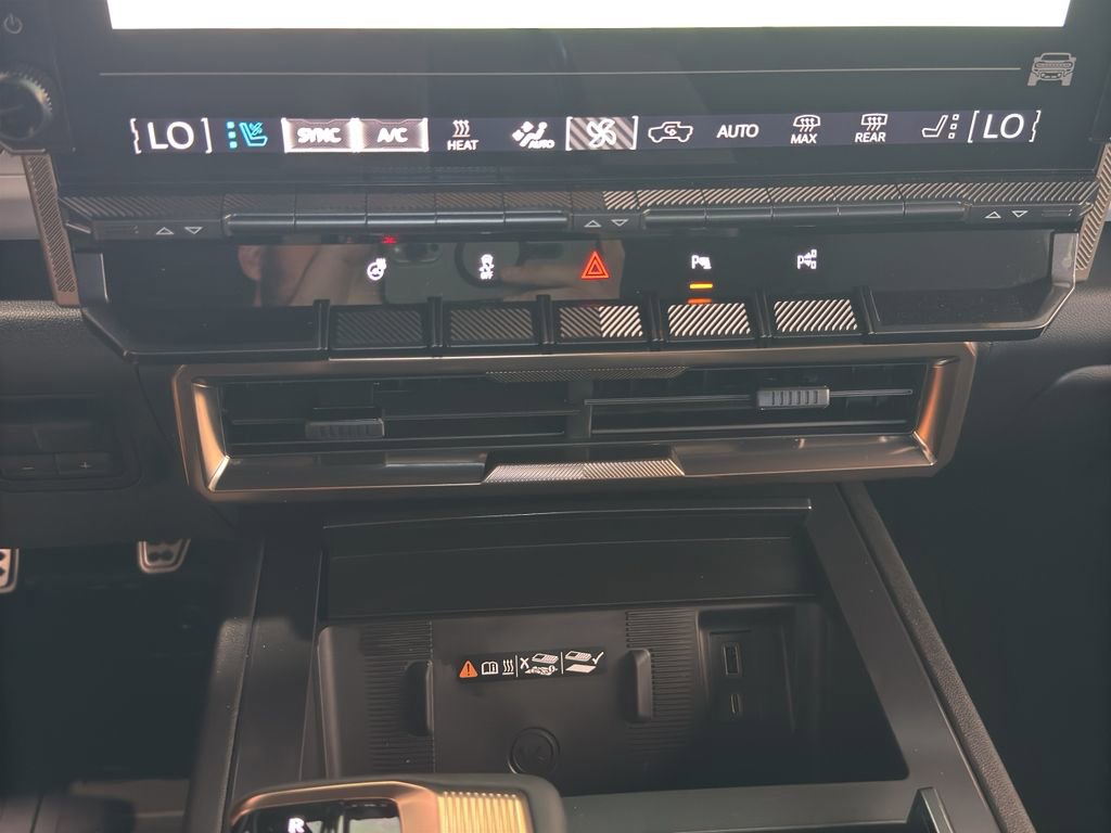 New 2025 GMC Hummer EV 2X w/ LPO, Sport Package image 34