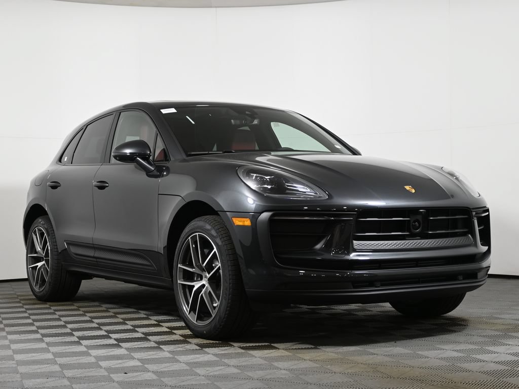 Used 2026 Porsche Macan AWD/4WD image 9