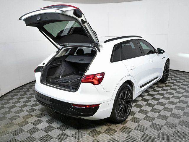 Used 2024 Audi Q8 e-tron Premium Plus AWD/4WD image 27