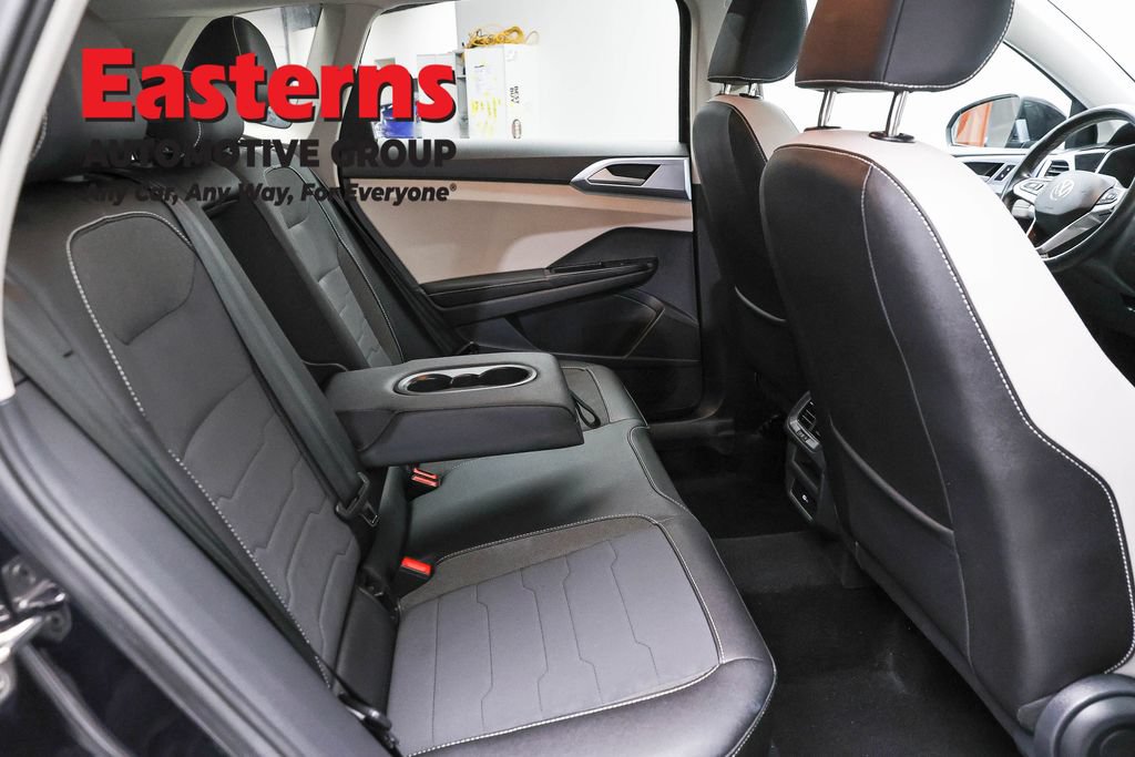 Used 2025 Volkswagen Taos SE AWD/4WD image 22