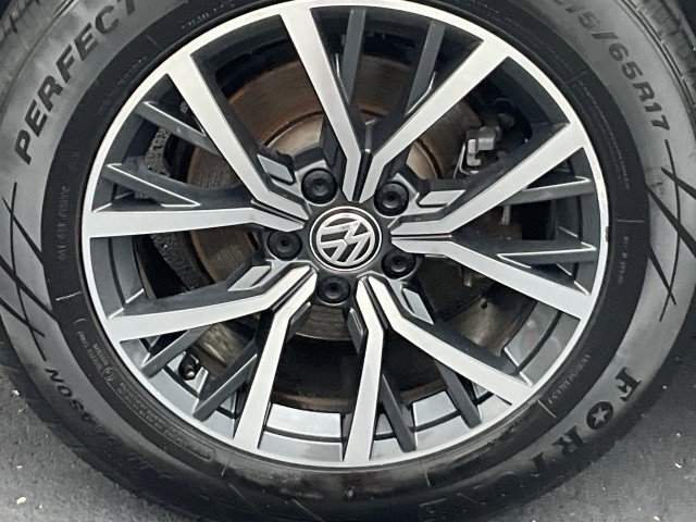 Used 2021 Volkswagen Tiguan S image 9