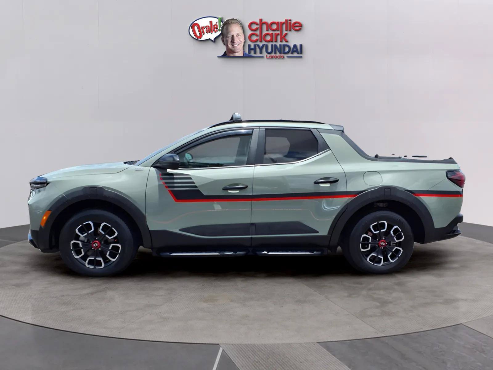 Certified 2024 Hyundai Santa Cruz XRT AWD/4WD image 2