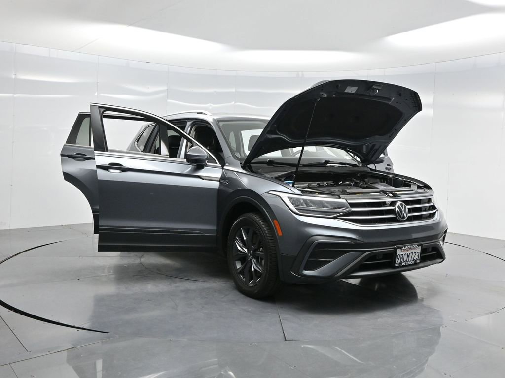 Used 2022 Volkswagen Tiguan SE image 50