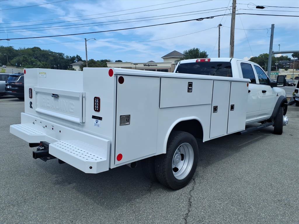 New 2026 RAM 5500 Tradesman w/ Chrome Appearance Group AWD/4WD image 4