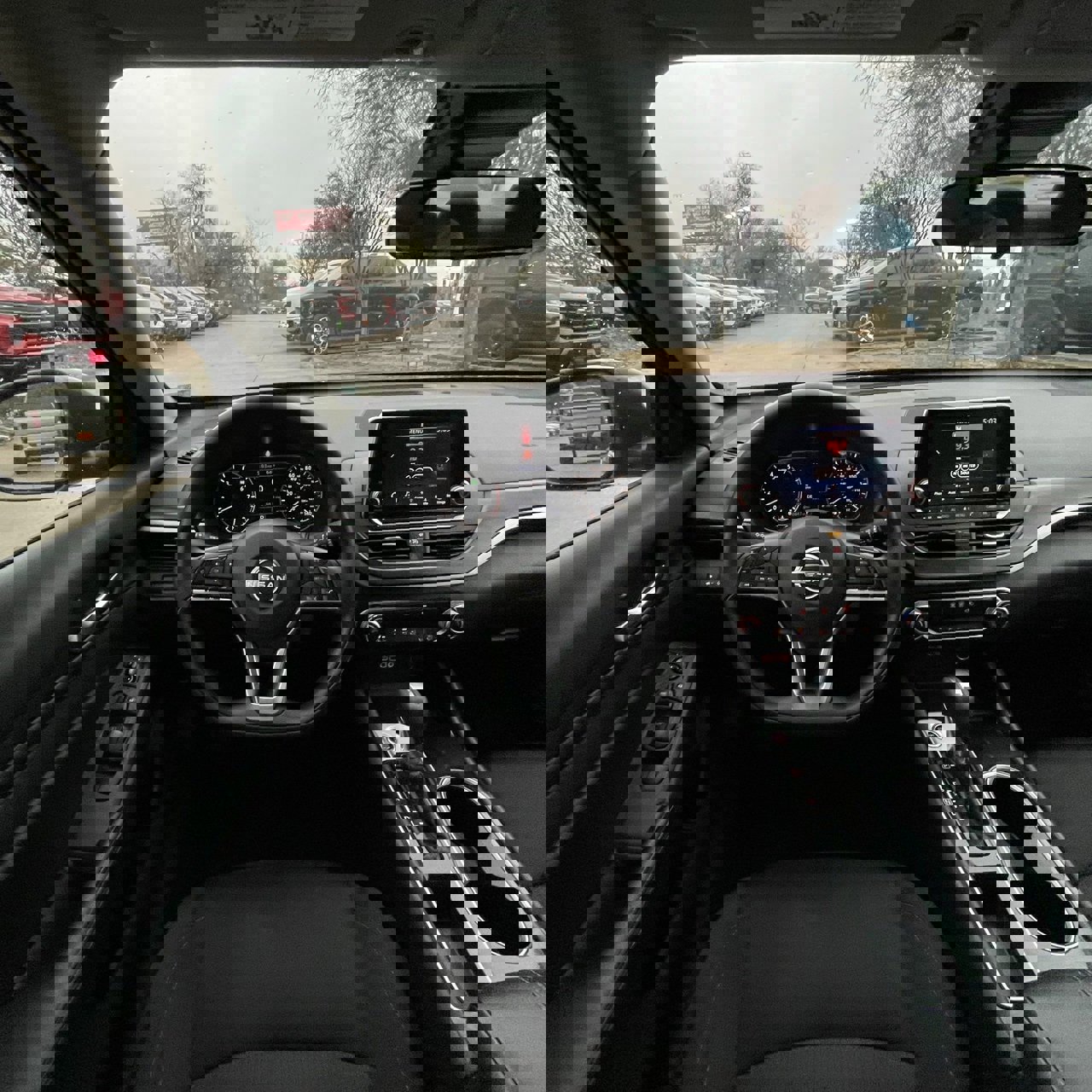 Used 2024 Nissan Altima 2.5 SV image 11