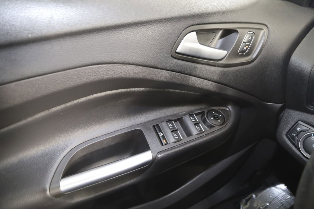 Used 2019 Ford Escape SE AWD/4WD image 25