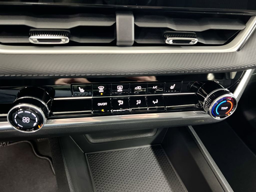 New 2026 Chevrolet Equinox LT w/ Safety and Technology Package image 17