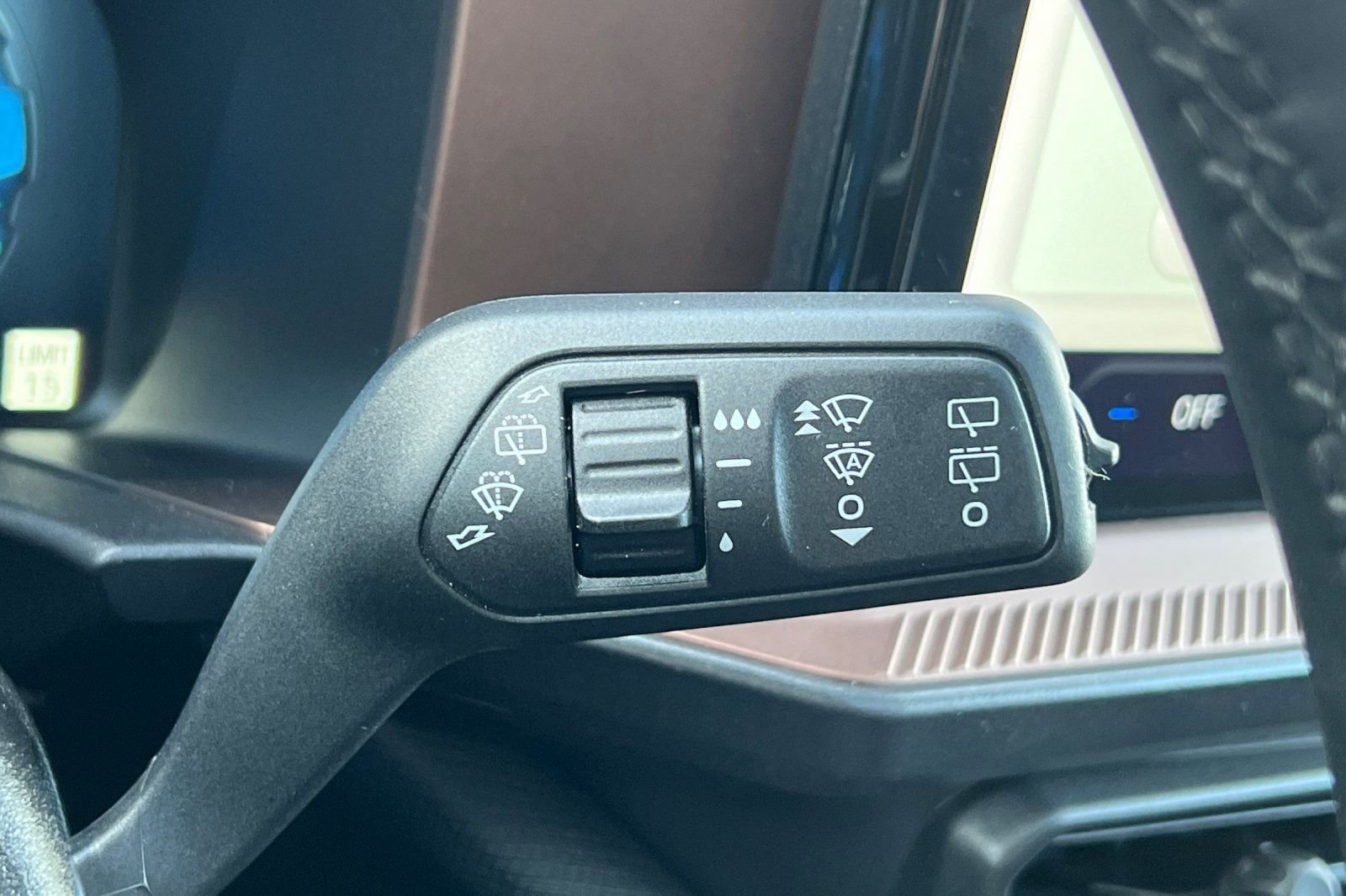 Used 2025 Ford Bronco Sport Outer Banks w/ Outer Banks Tech Package+ image 38