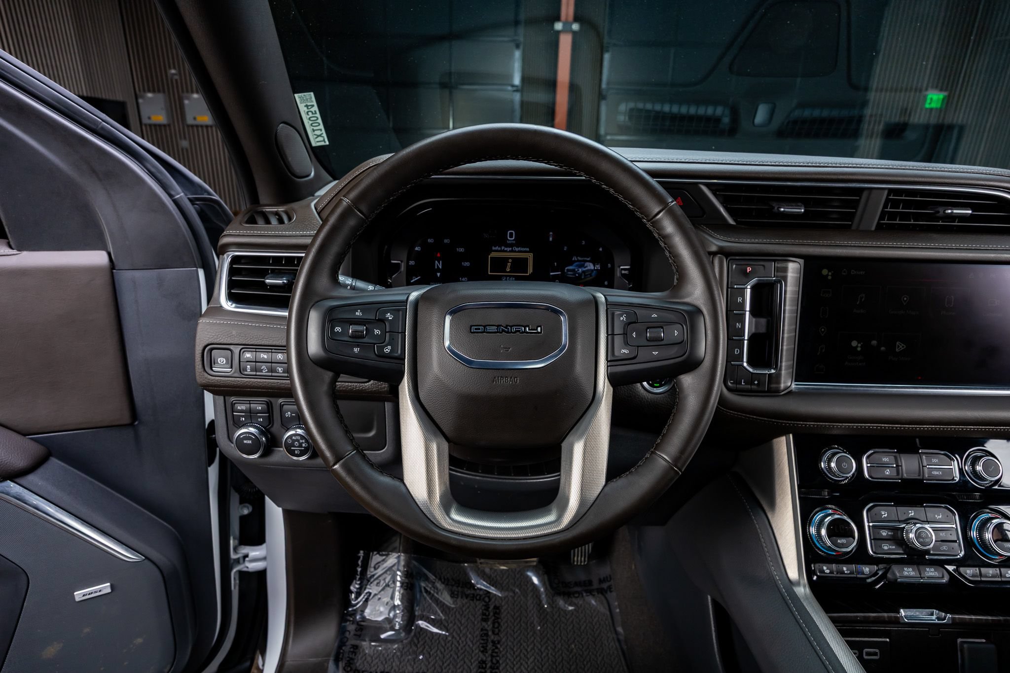 Used 2024 GMC Yukon Denali AWD/4WD image 19