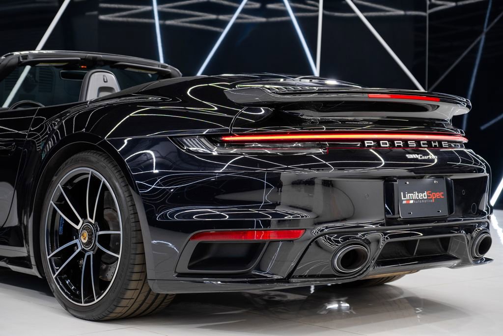 Used 2022 Porsche 911 Turbo image 15