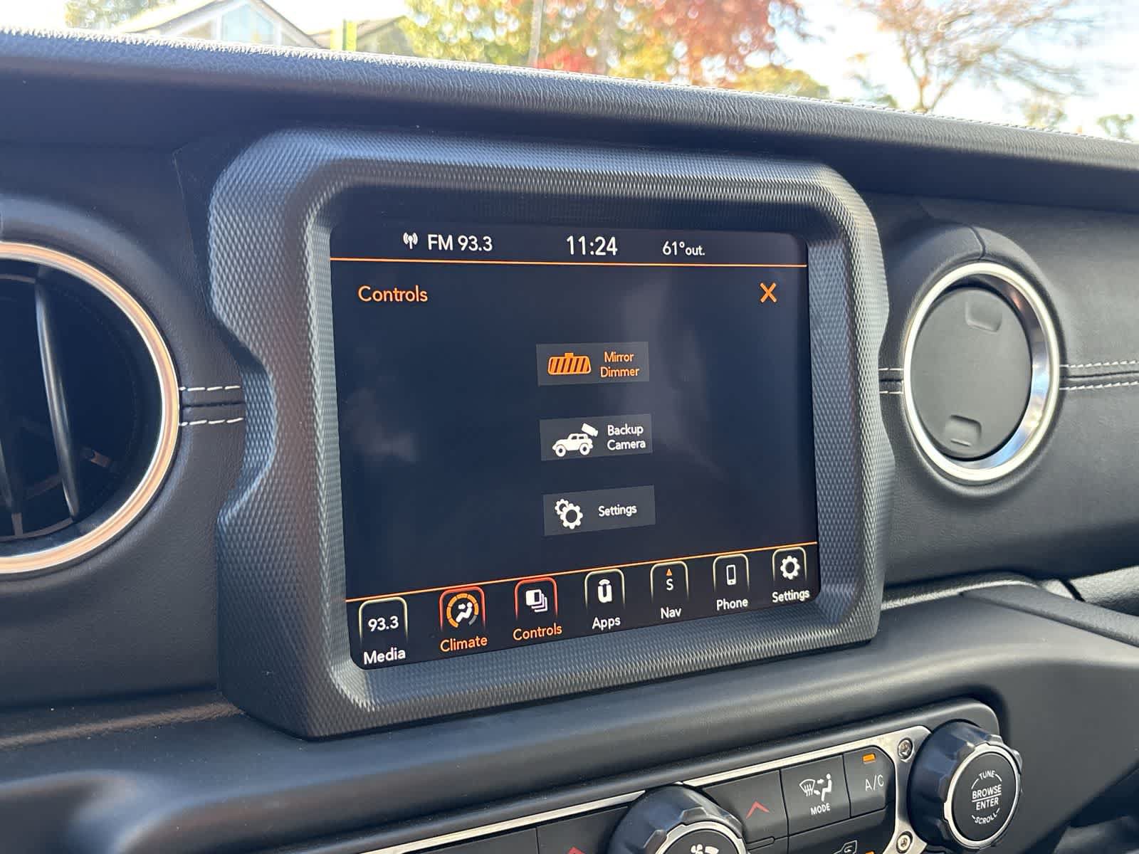 Certified 2022 Jeep Wrangler Unlimited Sahara AWD/4WD image 17