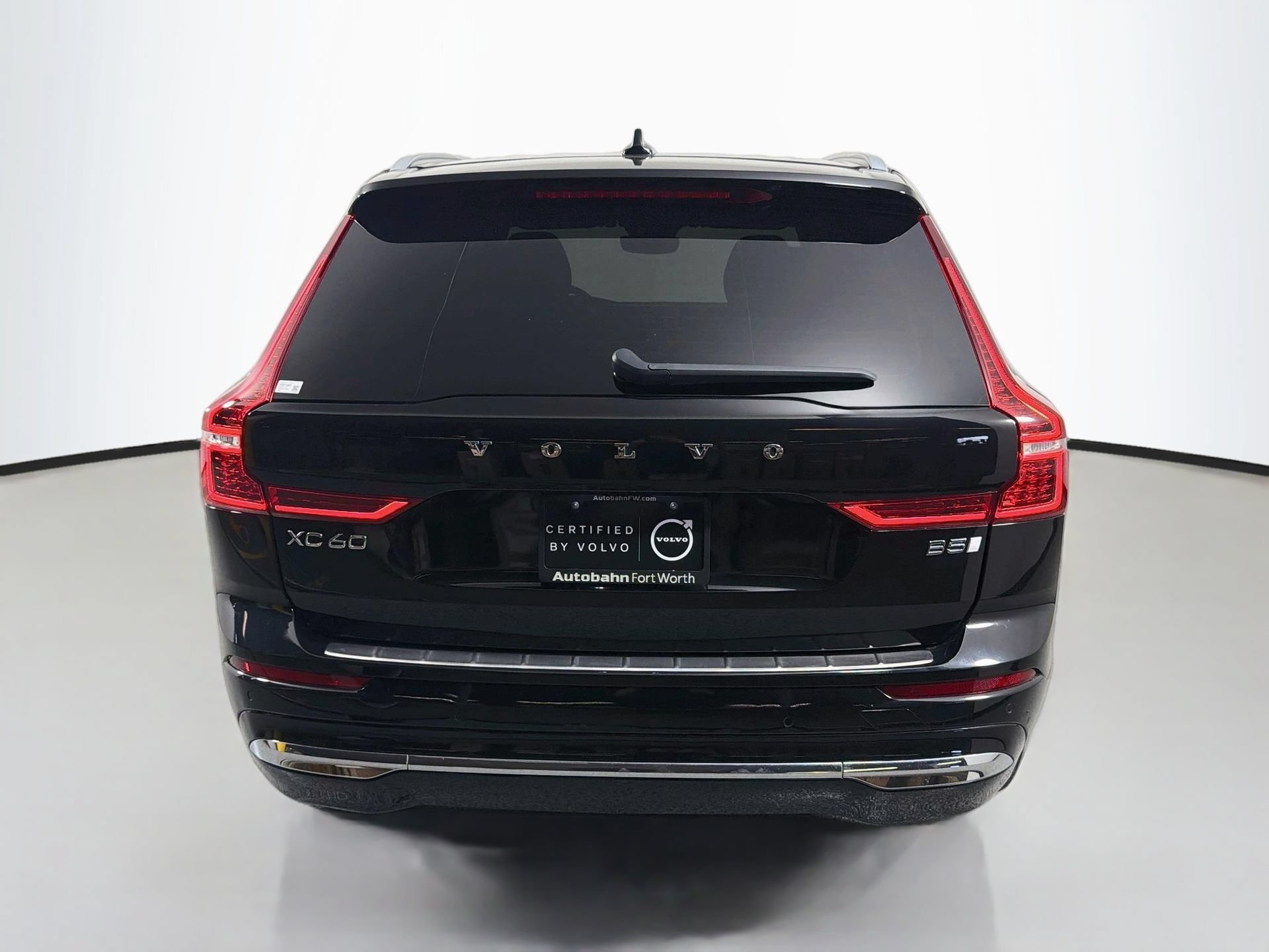 Certified 2023 Volvo XC60 B5 Plus w/ Protection Package Premier FWD image 7