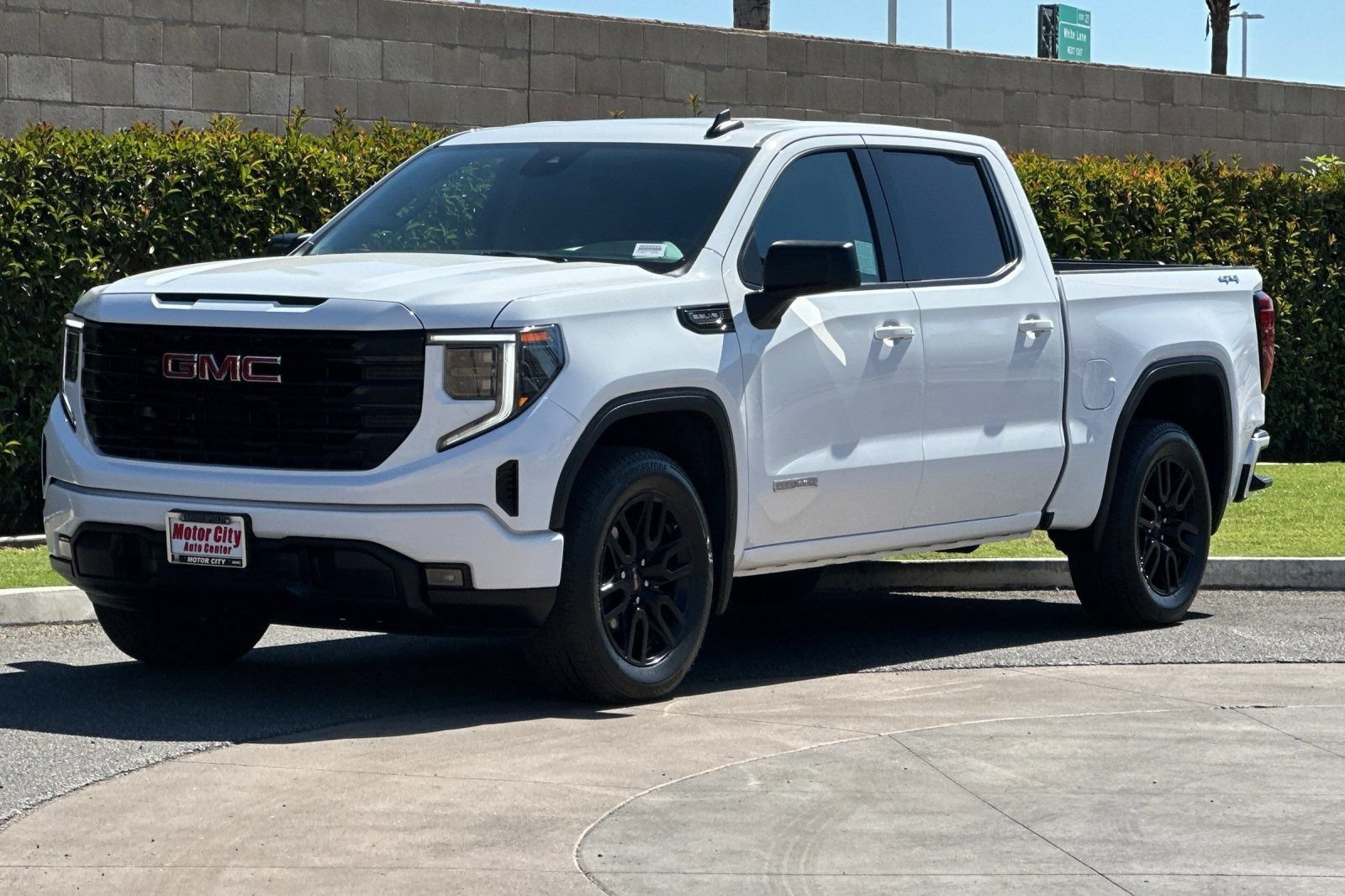 Certified 2024 GMC Sierra 1500 Elevation AWD/4WD image 6