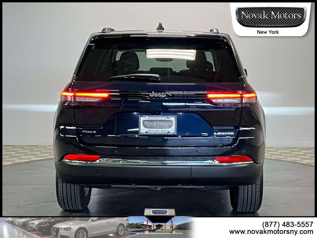 Used 2023 Jeep Grand Cherokee Limited w/ Trailer Tow Prep Group (B) AWD/4WD image 7