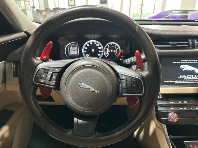 Used 2017 Jaguar XF Prestige AWD/4WD image 41