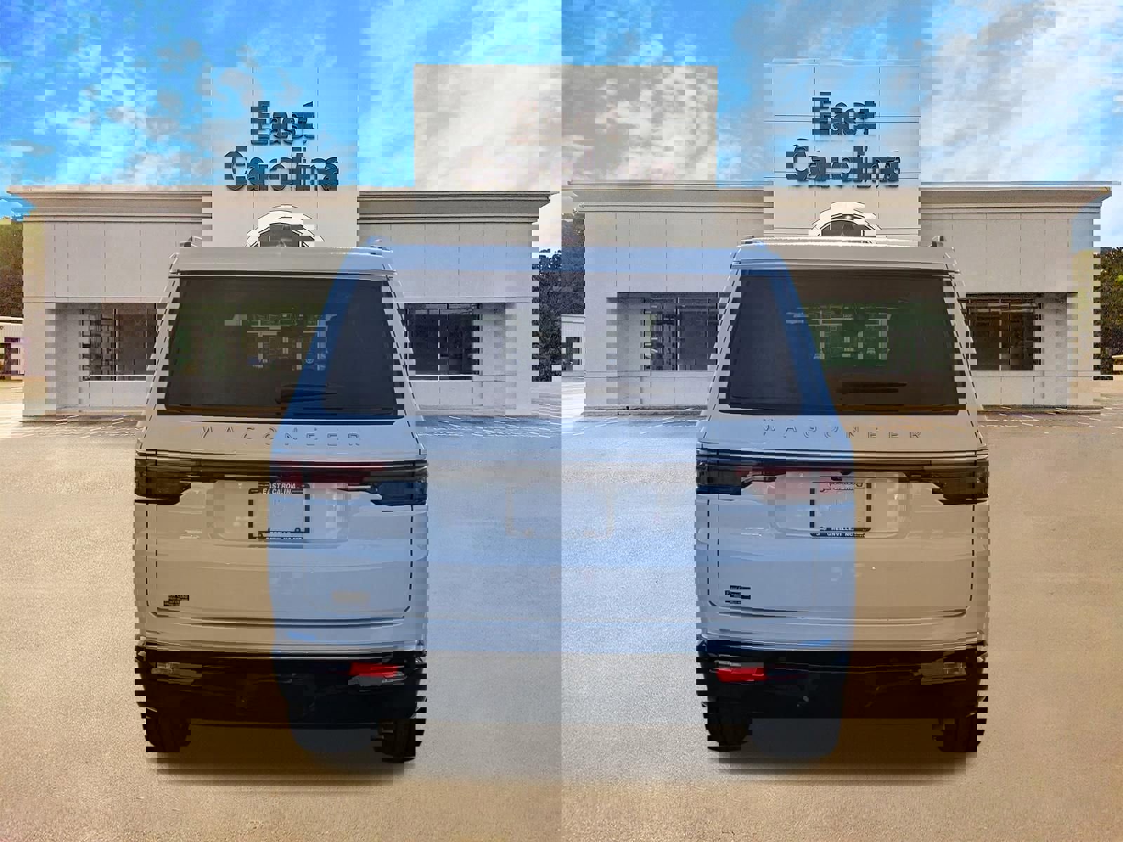 Certified 2025 Jeep Wagoneer Series III w/ Premium Group I image 4