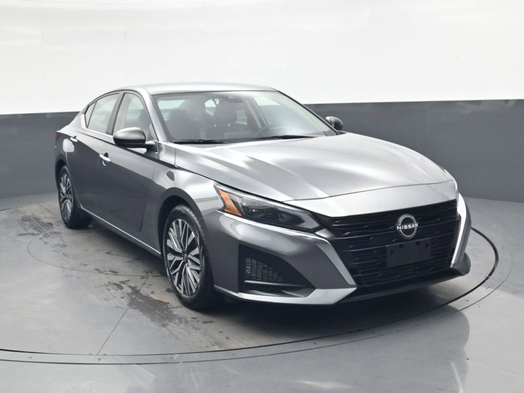 Used 2024 Nissan Altima 2.5 SV 360° Tour