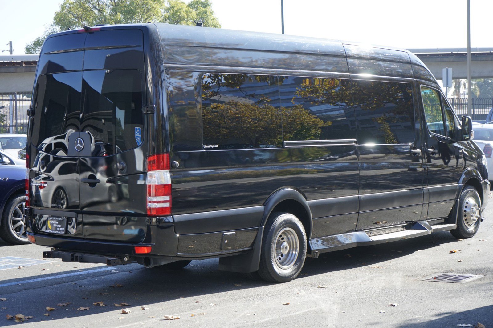 Used 2017 Mercedes-Benz Sprinter 3500 image 7