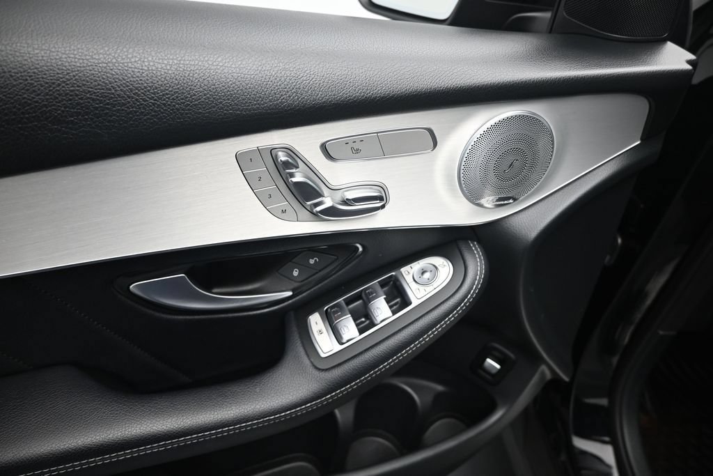 Used 2019 Mercedes-Benz GLC 300 image 10