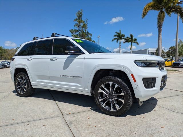 Used 2022 Jeep Grand Cherokee Overland image 2