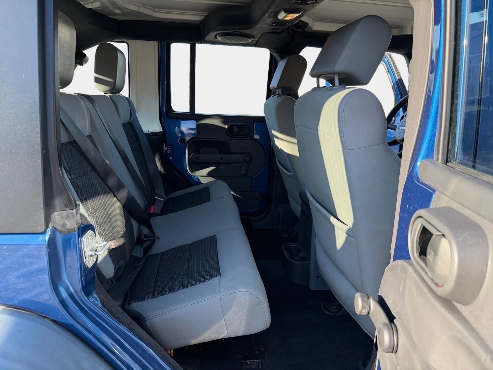 Used 2010 Jeep Wrangler Unlimited Sport image 12