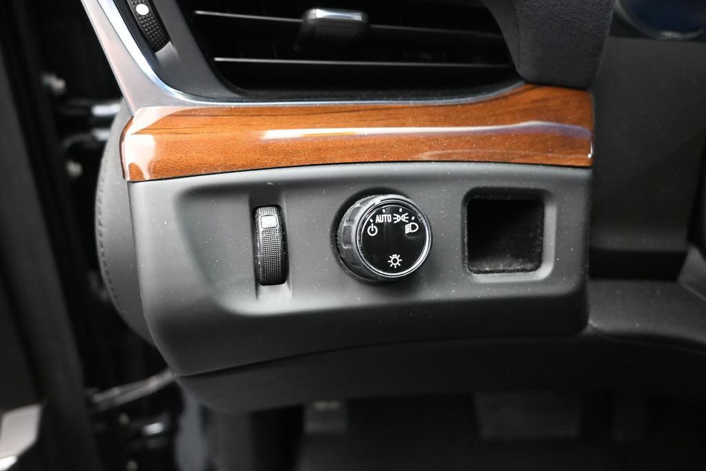 Used 2019 Cadillac Escalade Luxury RWD image 12