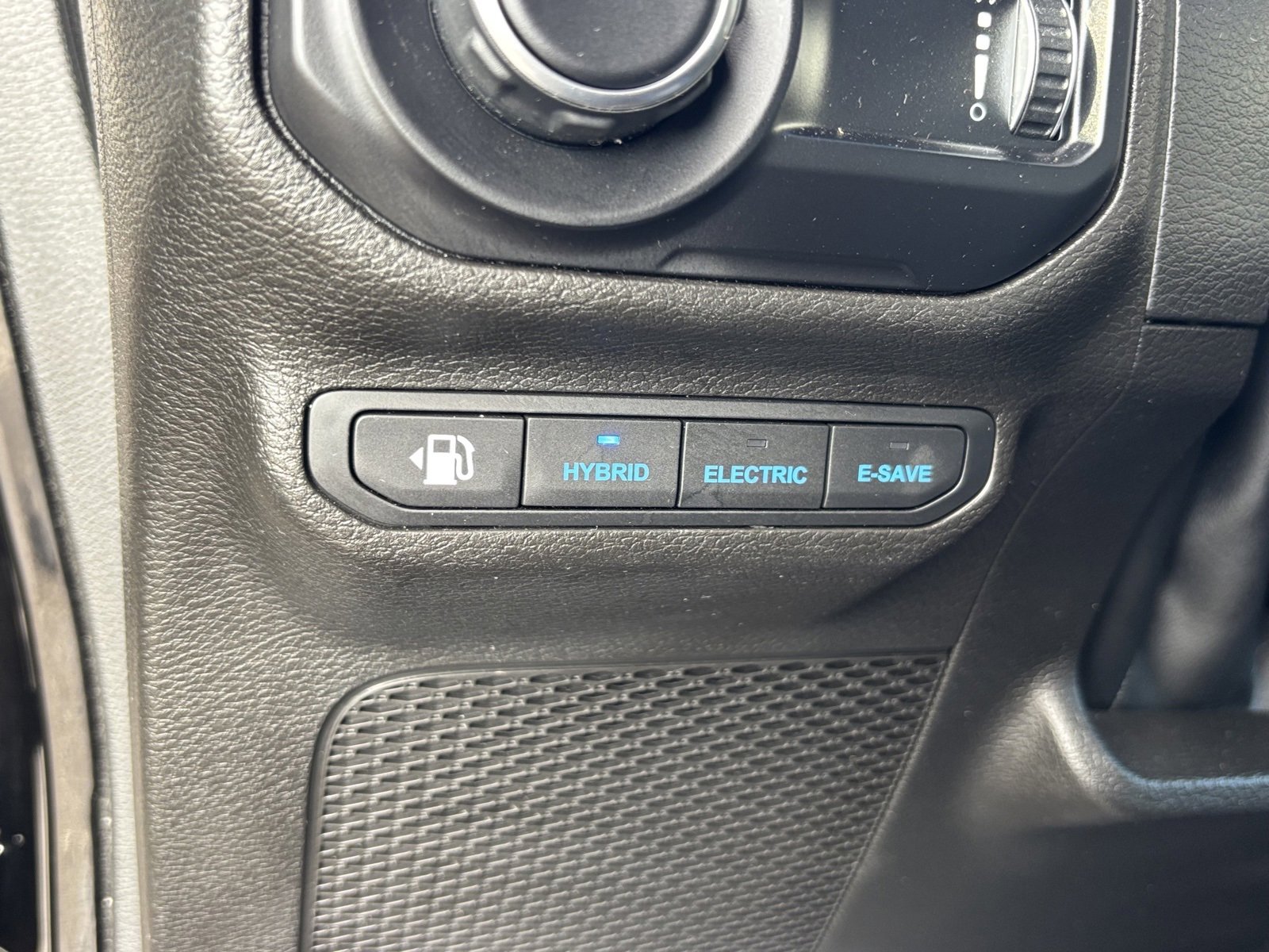 Used 2023 Jeep Wrangler Unlimited Sahara w/ Cold Weather Group image 21